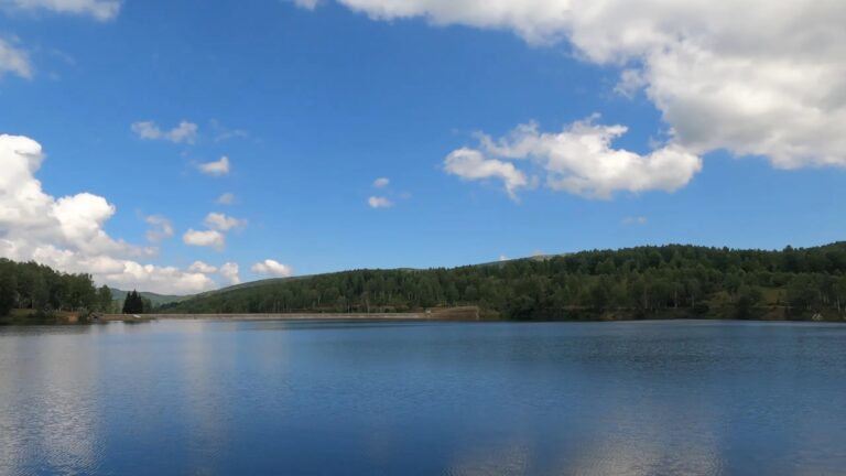 Vlasinsko jezero pejzaž i pogled