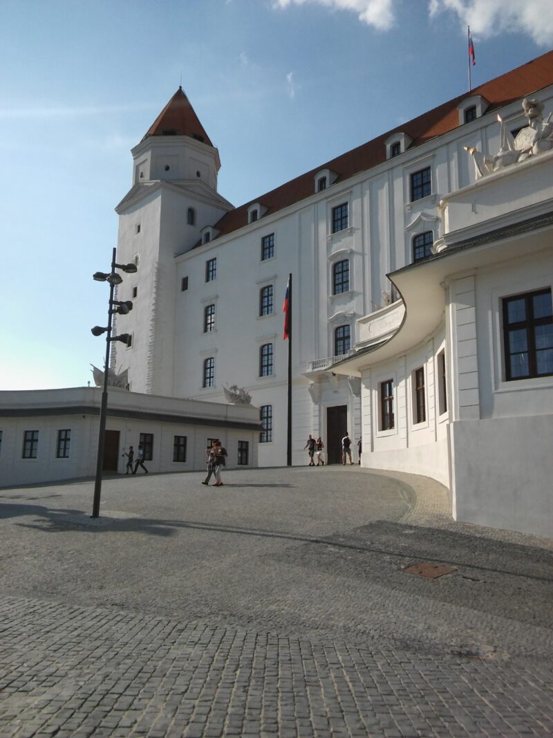 dvorac bratislava